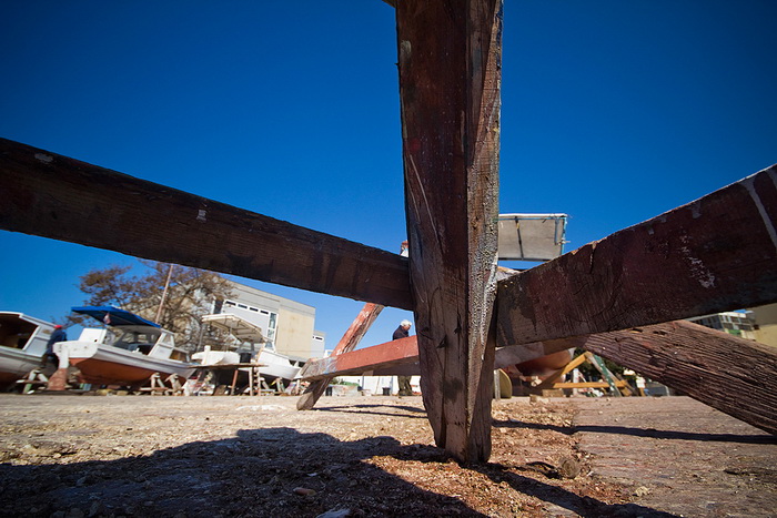 Jazine: Uređuju se barke i kaići, Foto: Saša Čuka