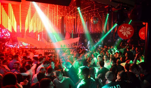 Zvijezde proslavile Božić na tradicionalnom koncertu grupe Magazin