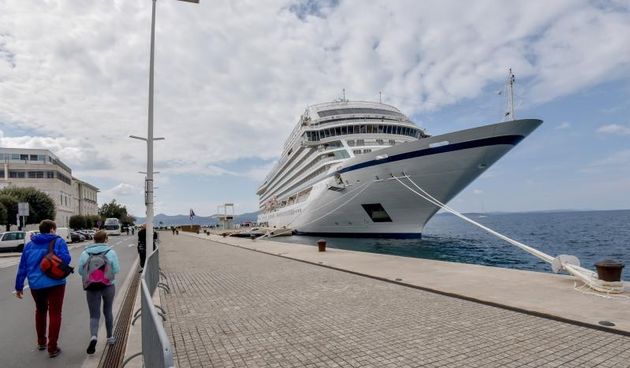 Kruzer Viking Sea na Veliku subotu u Zadar uplovio s oko tisuću turista. Foto: Dino Stanin/PIXSELL