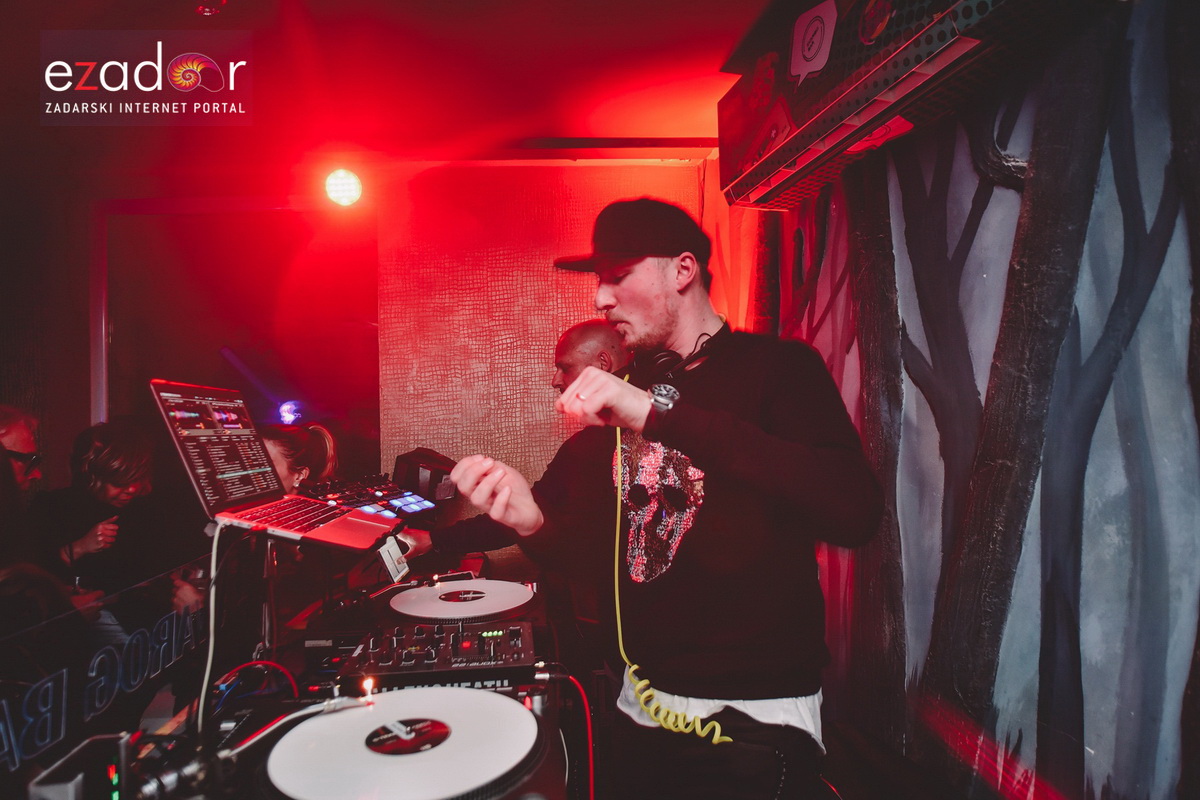 Saturday in the Club with DJ Leggero @ Svarog Bar