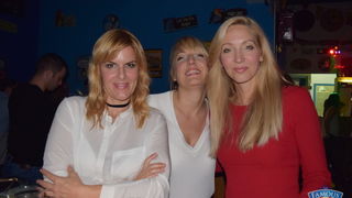 Songbusters i Elena Stella @ Famous Beach Bar & Grill Songbusters i Elena Stella @ Famous Beach Bar & Grill