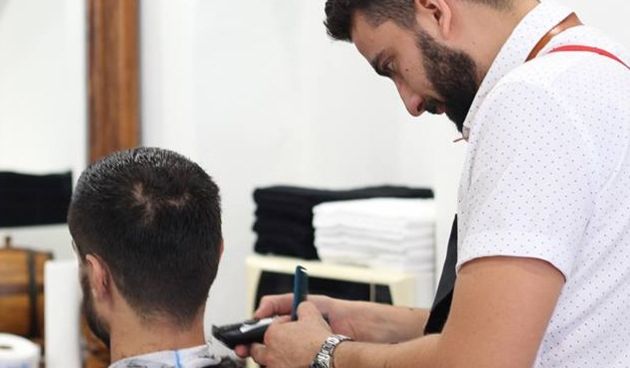 Hvalevrijedna akcija: zadarski “Mr. Razor” u posjeti OŠ Voštarnica