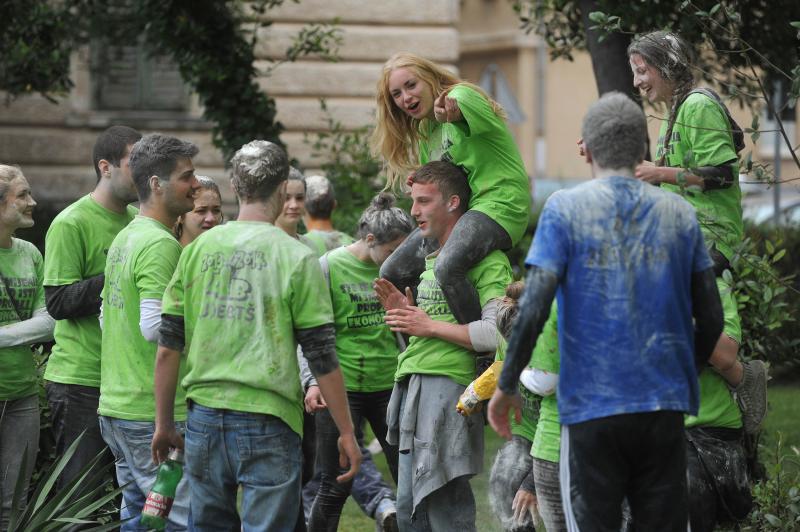 Ludijada zadarskih maturanata 16. svibnja 2014. Foto: Filip Brala/PIXSELL Ludijada zadarskih maturanata 16. svibnja 2014. Foto: Filip Brala/PIXSELL