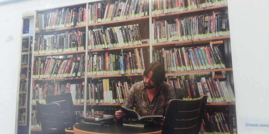 Izložba Jerolima Vulića: Zadrani ulovljeni u zanosu čitanja Izložba Jerolima Vulića: Zadrani ulovljeni u zanosu čitanja