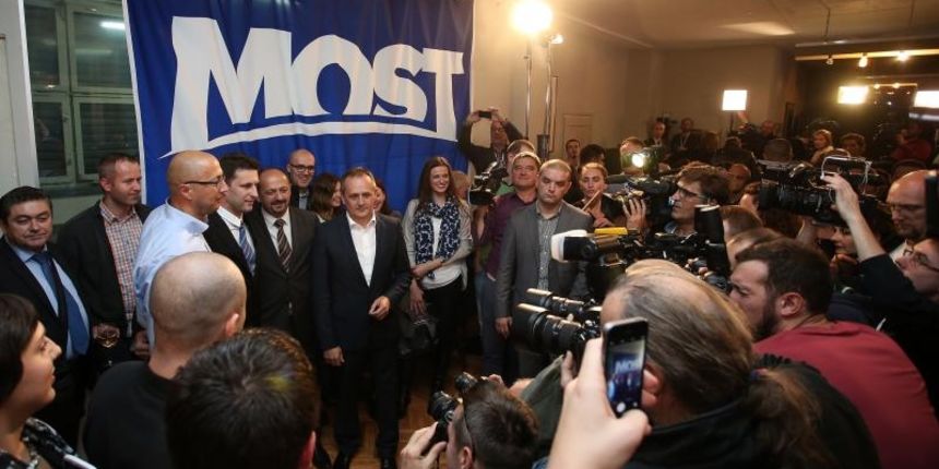 Most nezavisnih lista. Ivan Kovacic, Bozo Petrov, Ivan Lovrinovic, Drago Prgomet. Photo: Grgur Zucko/PIXSELL Most nezavisnih lista. Ivan Kovacic, Bozo Petrov, Ivan Lovrinovic, Drago Prgomet. Photo: Grgur Zucko/PIXSELL