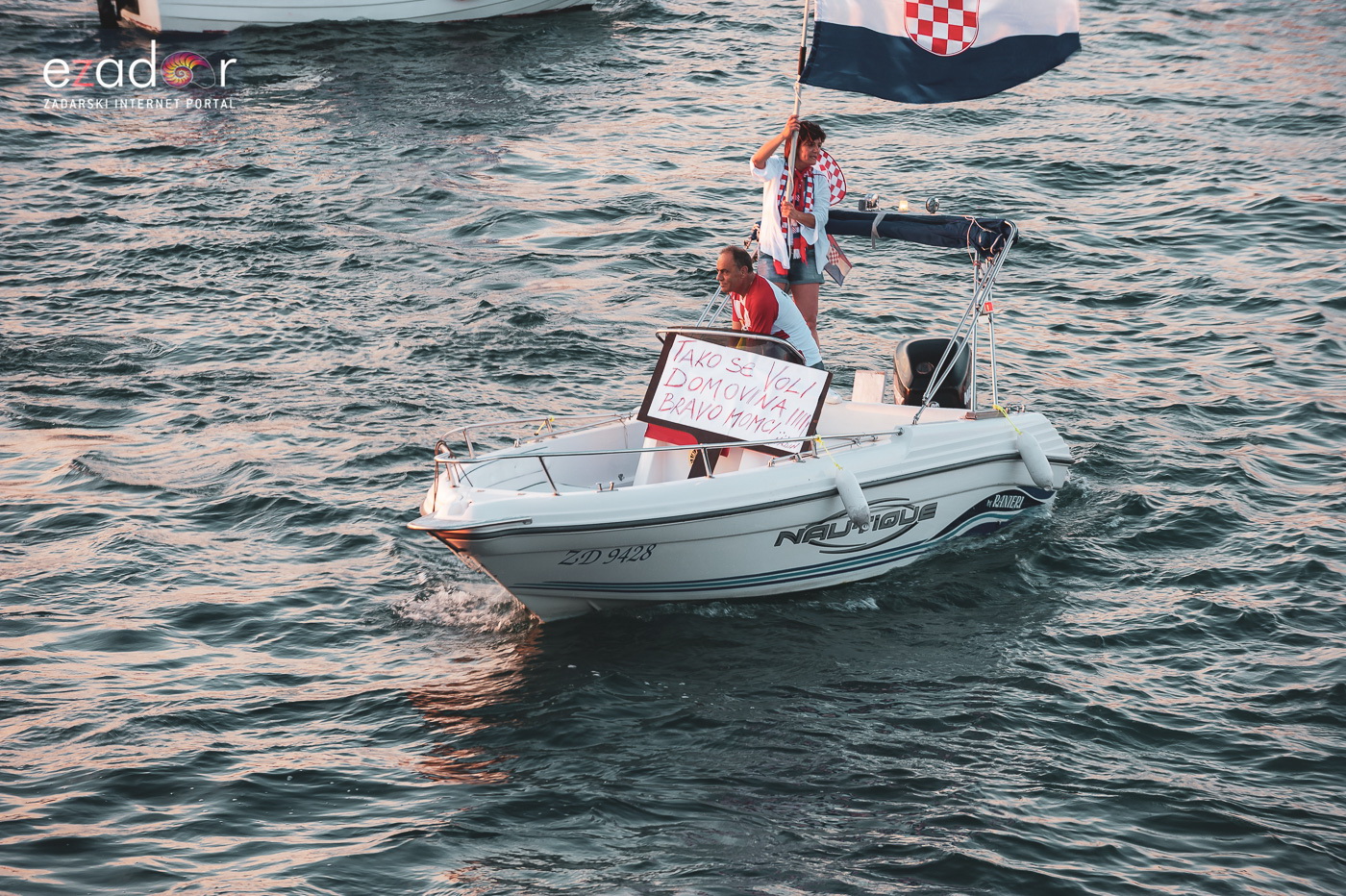 Zadar priredio čudesan doček svojim Vatrenim herojima (1)