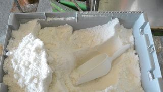 Nin – Povijesni gradic Nin pokraj Zadra za svoju prepoznatljivost ima nadaleko poznatu i najstariju hrvatsku solanu. Pod geslom “Prica o soli…” i dan danas se sol proizvodi na tradicionalan nacin. Photo: Damir Spehar/PIXSELL Nin – Povijesni gradic Nin pokraj Zadra za svoju prepoznatljivost ima nadaleko poznatu i najstariju hrvatsku solanu. Pod geslom “Prica o soli…” i dan danas se sol proizvodi na tradicionalan nacin. Photo: Damir Spehar/PIXSELL