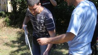 20.06.2013., Zadar – Akcija ciscenja narkomanskih sprica u parku na Brodarici pokraj Sfinge. Photo: Filip Brala/PIXSELL Autor Filip Brala/PIXSELL KLJUČNE RIJEČI ciscenje, sfinga, Brodarica, akcija mladih, narkomanija 20.06.2013., Zadar – Akcija ciscenja narkomanskih sprica u parku na Brodarici pokraj Sfinge. Photo: Filip Brala/PIXSELL Autor Filip Brala/PIXSELL KLJUČNE RIJEČI ciscenje, sfinga, Brodarica, akcija mladih, narkomanija