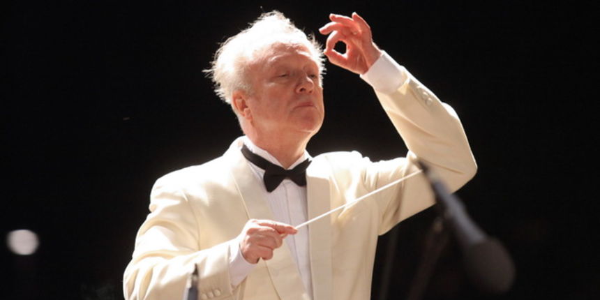 Zadar, 080710.
Na rimskom Forumu svecano su otvorene 50. Glazbene veceri u Sv. Donatu. Nastupila je Zagrebacka filharmonija pod ravnanjem dirigenta Pavla Despalja. Veceri je otvorio predsjednik Ivo Josipovic.
Na slici: Pavle Despalj.
Foto: Vladimir Ivano Zadar, 080710.
Na rimskom Forumu svecano su otvorene 50. Glazbene veceri u Sv. Donatu. Nastupila je Zagrebacka filharmonija pod ravnanjem dirigenta Pavla Despalja. Veceri je otvorio predsjednik Ivo Josipovic.
Na slici: Pavle Despalj.
Foto: Vladimir Ivano