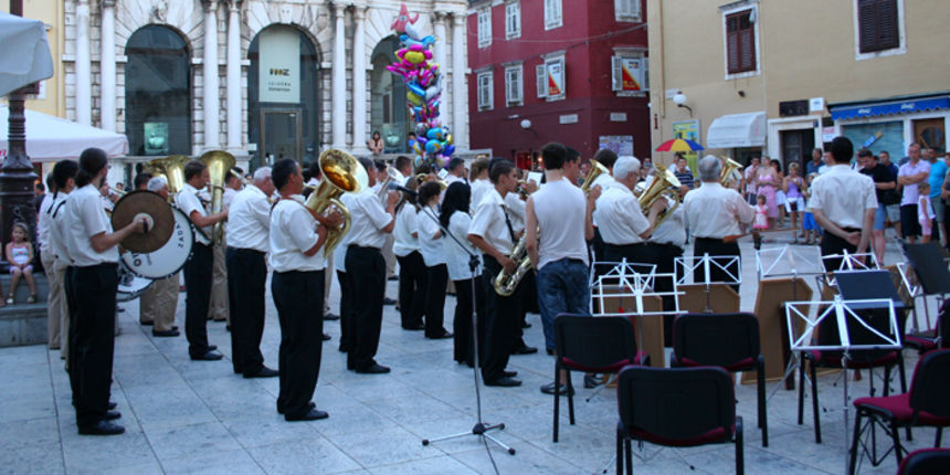 Za kraj vikenda opustite se uz Gradsku glazba Zadar Za kraj vikenda opustite se uz Gradsku glazba Zadar