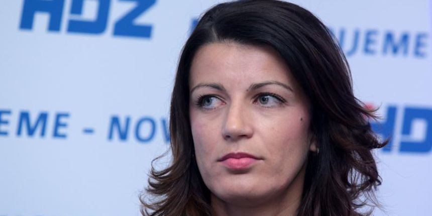 Na konferenciji za medije HDZ-a o problemu dvojezicnosti u Vukovaru govorili su Davorin Mlakar i Josipa Rimac. Photo: Patrik Macek/PIXSELL