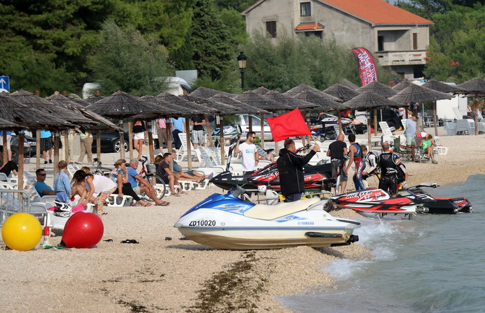 Vir: Slobodan trening na plaži Jadro pred utrke Alpe Adria Jest Ski Toura. Foto: Kažimir Škrbić/Virski list