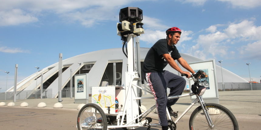 Zadar, 131011.
U sklopu projekta “Google Street View” po zadarskim ulicama se vozi Google bicikla opremljena sofisticiranim kamerama, uhvatili smo je u snimanju ulica oko dvorane Kresimira Cosica na predjelu Visnjik.
Foto : Andrija Lucic / cropix Zadar, 131011.
U sklopu projekta “Google Street View” po zadarskim ulicama se vozi Google bicikla opremljena sofisticiranim kamerama, uhvatili smo je u snimanju ulica oko dvorane Kresimira Cosica na predjelu Visnjik.
Foto : Andrija Lucic / cropix
