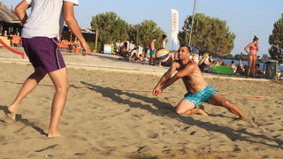 Na plaži Punta u Bibinjama održan 6. Memorijalni turnir u odbojci na pijesku za Tomislav Sikirića – Siku. Foto: Leo Banić Na plaži Punta u Bibinjama održan 6. Memorijalni turnir u odbojci na pijesku za Tomislav Sikirića – Siku. Foto: Leo Banić