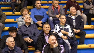 Fešta u povodu 80. rođendana Pina Giergie: Vetarani KK Zadar – Veterani KK Olimpija Fešta u povodu 80. rođendana Pina Giergie: Vetarani KK Zadar – Veterani KK Olimpija