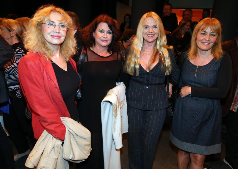 Domjenak nakon predstave “Nevidljivi”