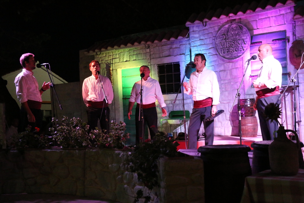 Osam klapa nastupilo na klapskoj manifestaciji “Virska terca” Osam klapa nastupilo na klapskoj manifestaciji “Virska terca”