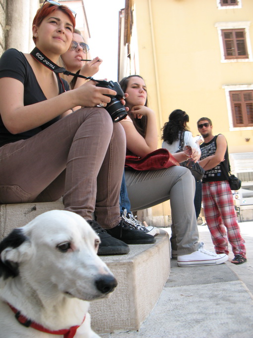 Performans Selme Banich na Narodnom trgu, foto: L. Banić