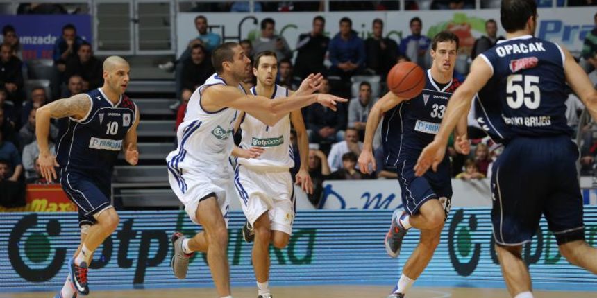 30.11.2013., dvorana Kresimira Cosica, Zadar – ABA liga, 10. kolo, KK Zadar – HKK Siroki. Toni Dijan. Photo: Filip Brala/PIXSELL 30.11.2013., dvorana Kresimira Cosica, Zadar – ABA liga, 10. kolo, KK Zadar – HKK Siroki. Toni Dijan. Photo: Filip Brala/PIXSELL