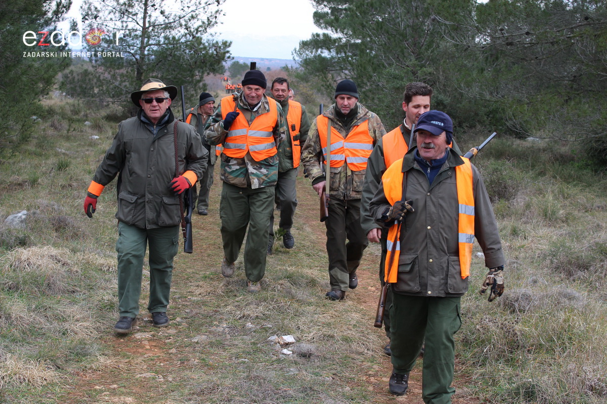 Lovci “Diane” kod Crnog odstrijelili  trinaest lisica i osam čagljeva