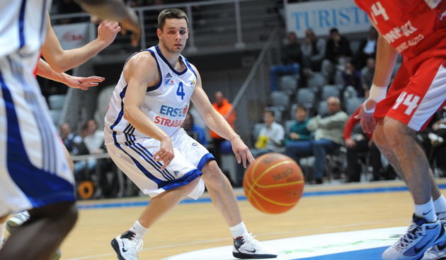 Zadar, 071110. Kosarka Zadar – Radnicki 6. kolo NLB lige. Dvorana Kresimir Cosic u Zadru.  Na fotografiji: Marko Car, igrac Zadra. Foto: Andrija Lucic / CROPIX