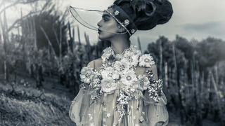 “Out of space”: Boudoir modna priča “Out of space”: Boudoir modna priča