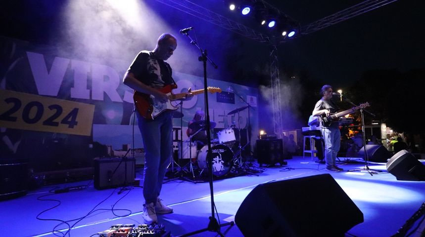 Povratak Daleke Obale, Splićani se dvaput vraćali na bis