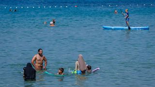 Uvala Lovrečina: Egzotična pješčana oaza na Braču u kojoj su uživali i stari Rimljani Uvala Lovrečina: Egzotična pješčana oaza na Braču u kojoj su uživali i stari Rimljani