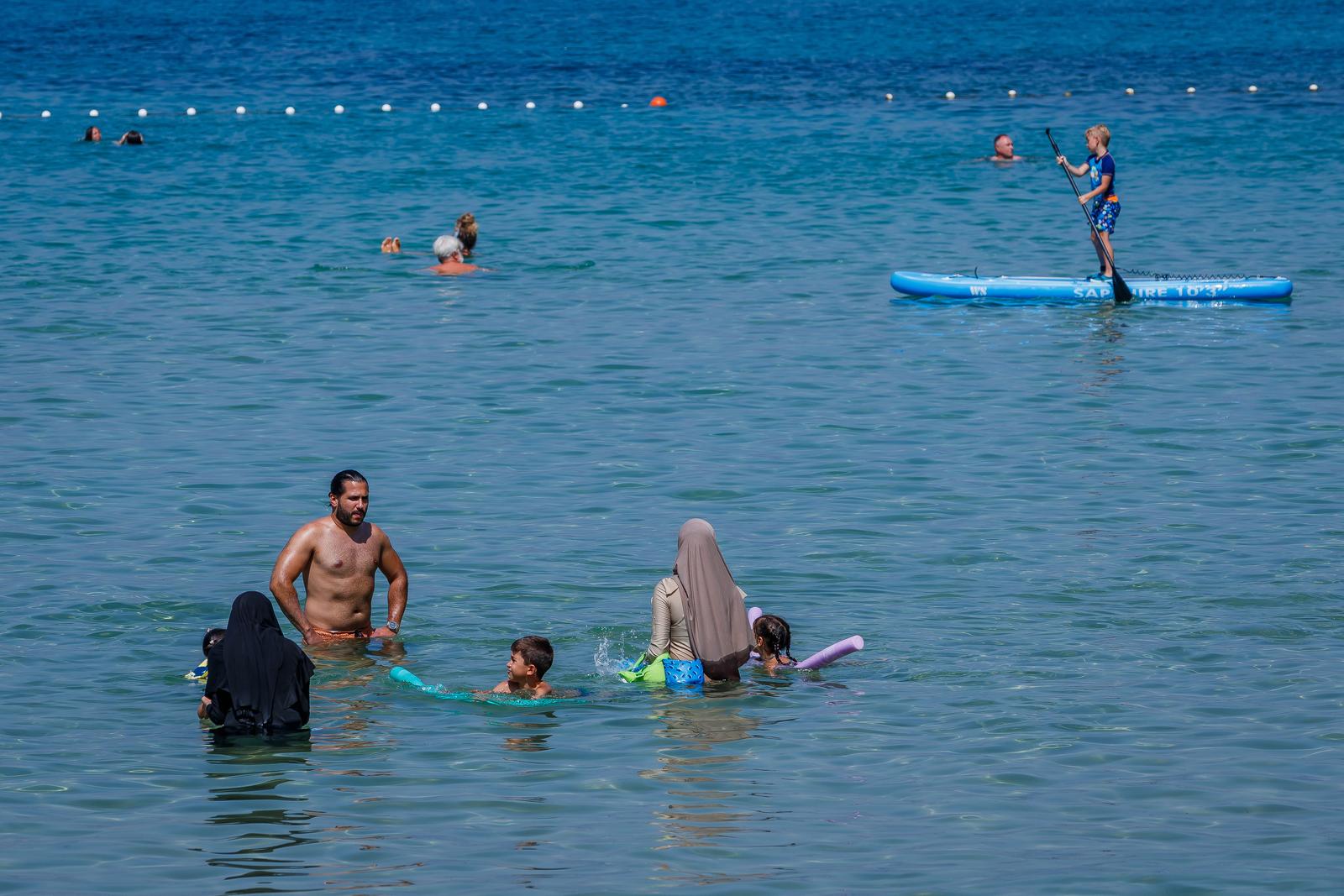 Uvala Lovrečina: Egzotična pješčana oaza na Braču u kojoj su uživali i stari Rimljani Uvala Lovrečina: Egzotična pješčana oaza na Braču u kojoj su uživali i stari Rimljani
