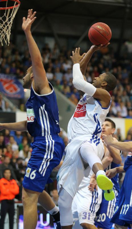 KC Drazen Petrovic, Zagreb – Treca utakmica finala doigravanja za prvaka Hrvatske, KK Cibona – KK Zadar. Photo: Igor Kralj/PIXSELL KC Drazen Petrovic, Zagreb – Treca utakmica finala doigravanja za prvaka Hrvatske, KK Cibona – KK Zadar. Photo: Igor Kralj/PIXSELL