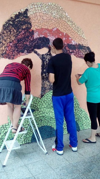 Benkovac: građanska akcija “Kad se male ruke slože – za veseliji grad” Benkovac: građanska akcija “Kad se male ruke slože – za veseliji grad”