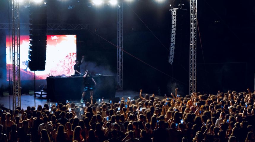 Jala Brat, Buba Corelli i Hiljson Mandela zapalili stadion Šubićevac! Jala Brat, Buba Corelli i Hiljson Mandela zapalili stadion Šubićevac!