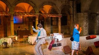 Kostimirana proba predstave Kafetarija prema djelu La bottega del caffe, jednoj od najuspješnijih komedija talijanskog komediografa Carla Goldonija