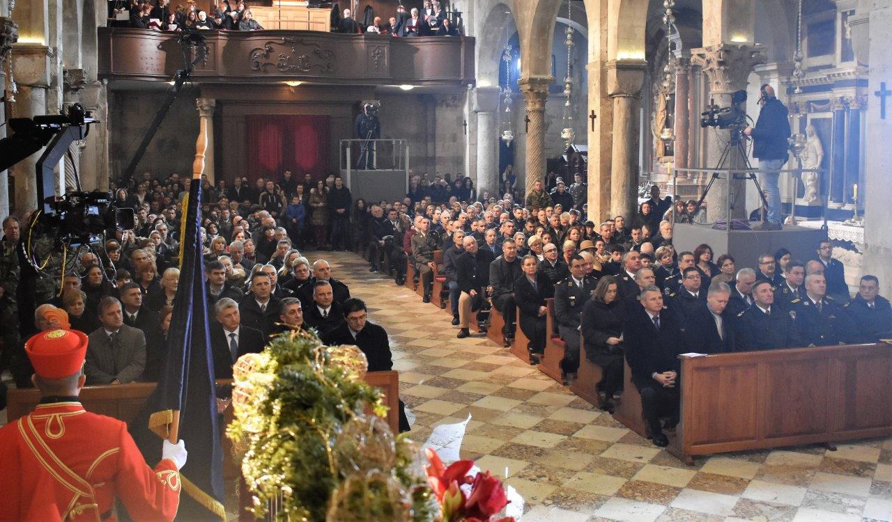 Katedrala svete Stošije: Misno slavlje za Domovinu Katedrala svete Stošije: Misno slavlje za Domovinu