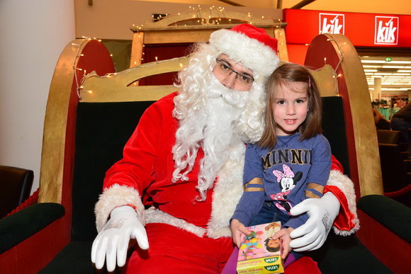 Supernova: Božićni koncert Ivane Kindl i posjet Djeda Božićnjaka, Foto: Iva Perinčić Supernova: Božićni koncert Ivane Kindl i posjet Djeda Božićnjaka, Foto: Iva Perinčić