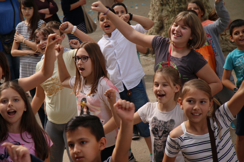 Posljednji dan nastave u OŠ Petra Preradovića u ritmu zumbe Posljednji dan nastave u OŠ Petra Preradovića u ritmu zumbe