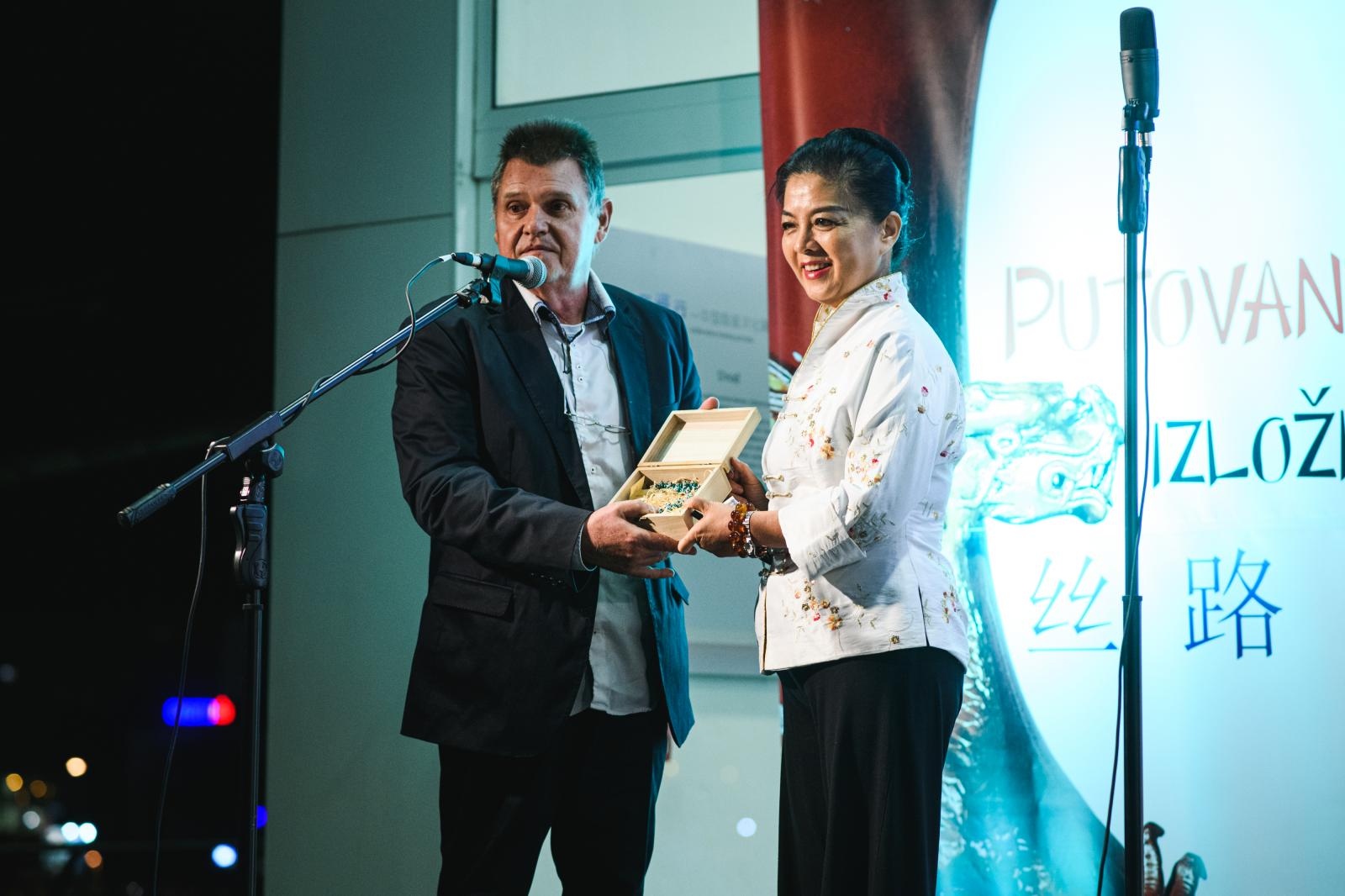 MAS: Otvorenje izložbe “Putovanje porculana putom svile” MAS: Otvorenje izložbe “Putovanje porculana putom svile”