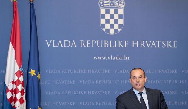 14.01.2014., Zagreb -Ministar pravosudja Orsat Miljenic odrzao je u Banskim dvorima konferenciju za medije na kojoj je predstavio projekt reorganizacije pravosudnog sustava. Uvodno je govorila potpredsjednica Vlade Republike Hrvatske i ministrica socija