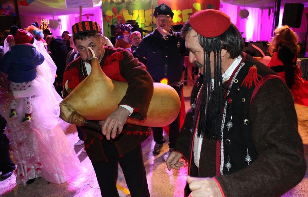 Maškarana Republika preuzela vlast u Viru