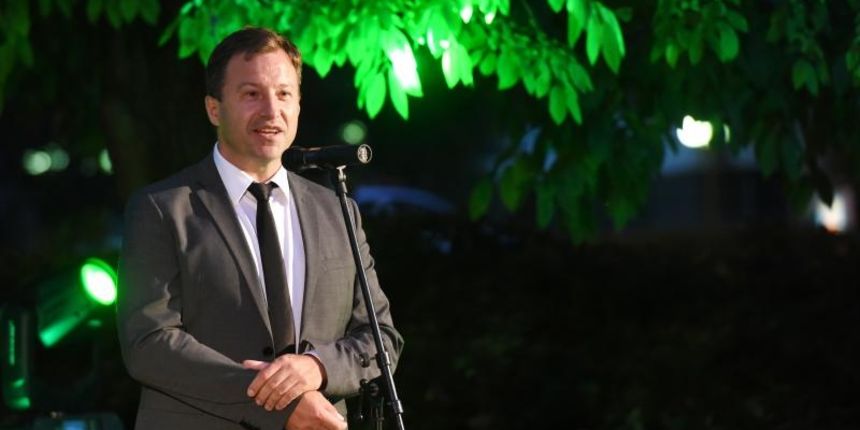 Na Trgu Stjepana Radica ispred Gradskog poglavarstva predstavljen je prototip prve brze solarne punionice za elektricne automobile. Tomislav Panenic Photo: Davor Visnjic/PIXSELL Na Trgu Stjepana Radica ispred Gradskog poglavarstva predstavljen je prototip prve brze solarne punionice za elektricne automobile. Tomislav Panenic Photo: Davor Visnjic/PIXSELL