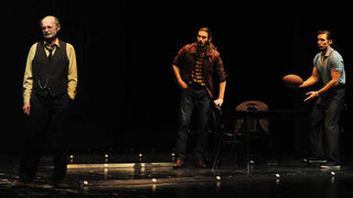 Zadar, 7.3.2012. snimio: Nenad Marčev
HNK Split
Arthur Miller: SMRT TRGOVAČKOG PUTNIKA, drama
redatelj: Dušan Jovanović
premijera: 27. ožujka 2011.
Uloge:
Willy Loman: Mustafa Nadarević,
Linda: Snježana Sinovčić Šiškov
Biff Loman: Mijo Juriši Zadar, 7.3.2012. snimio: Nenad Marčev
HNK Split
Arthur Miller: SMRT TRGOVAČKOG PUTNIKA, drama
redatelj: Dušan Jovanović
premijera: 27. ožujka 2011.
Uloge:
Willy Loman: Mustafa Nadarević,
Linda: Snježana Sinovčić Šiškov
Biff Loman: Mijo Juriši