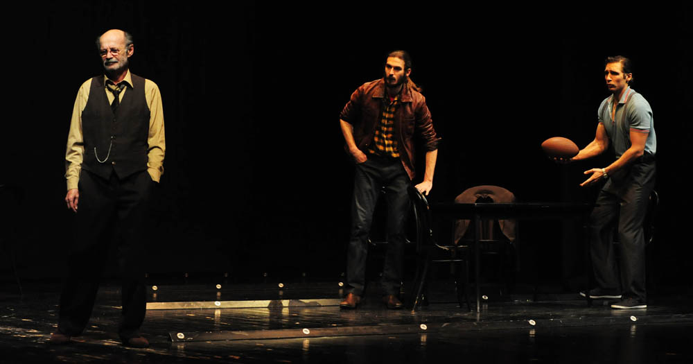 Zadar, 7.3.2012. snimio: Nenad Marčev
HNK Split
Arthur Miller: SMRT TRGOVAČKOG PUTNIKA, drama
redatelj: Dušan Jovanović
premijera: 27. ožujka 2011.
Uloge:
Willy Loman: Mustafa Nadarević,
Linda: Snježana Sinovčić Šiškov
Biff Loman: Mijo Juriši Zadar, 7.3.2012. snimio: Nenad Marčev
HNK Split
Arthur Miller: SMRT TRGOVAČKOG PUTNIKA, drama
redatelj: Dušan Jovanović
premijera: 27. ožujka 2011.
Uloge:
Willy Loman: Mustafa Nadarević,
Linda: Snježana Sinovčić Šiškov
Biff Loman: Mijo Juriši