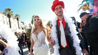 Splitski karneval: Vjenčanje Ave Karabatić i Ivana Pernara na splitskoj rivi