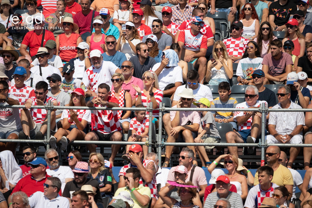 Davis Cup: Vruća navijačka atmosfera u meču Ćilića i Querreya