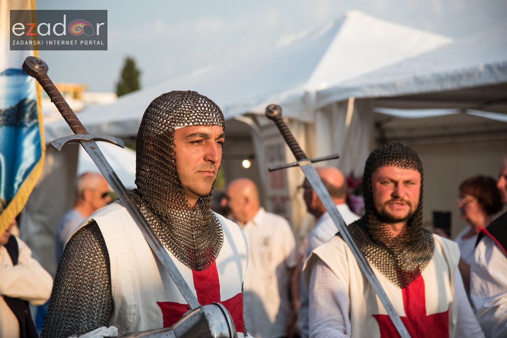 Otvoren 12. biogradski Gastro stol Otvoren 12. biogradski Gastro stol