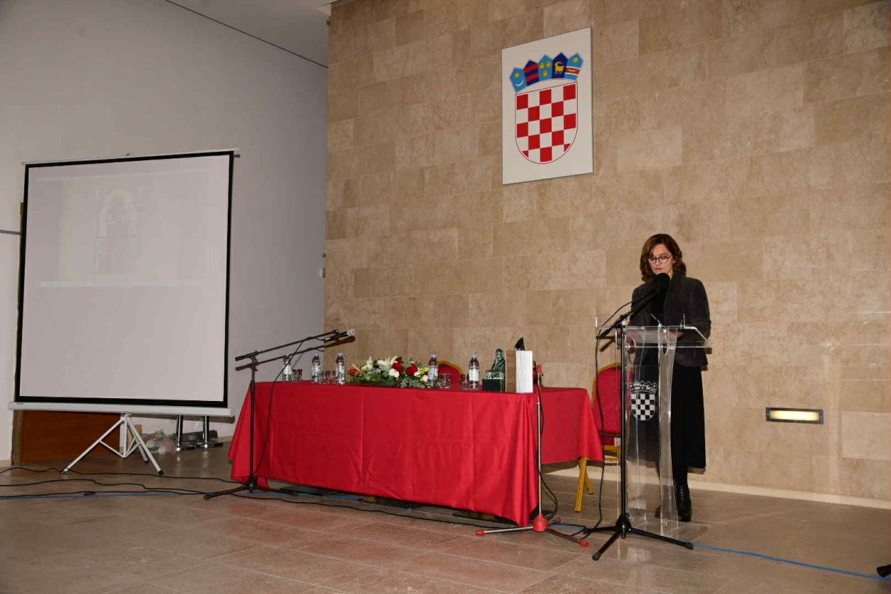 5d8ea630-cf7a-464a-aaa9-67c633d4e77e 5d8ea630-cf7a-464a-aaa9-67c633d4e77e