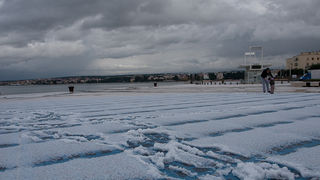 Pozdrav suncu prekriven ledenim pokrivacem 26. studenog 2010, Foto: Leo Banic