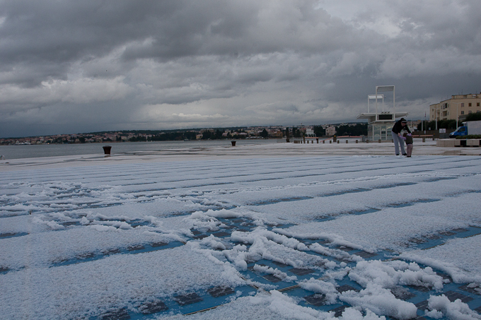 Pozdrav suncu prekriven ledenim pokrivacem 26. studenog 2010, Foto: Leo Banic
