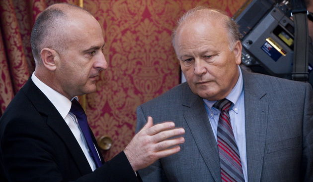Zagreb, 250512.
Markov trg.
Banski dvori.
Redovita sjednica vlade.
Na slici: Fred Matic i Slavko Linic. 
Foto: Goran Mehkek / CROPIX