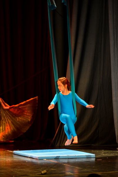 Circo Art u HNK Zadar izveo predstavu “Povratak u prirodu”